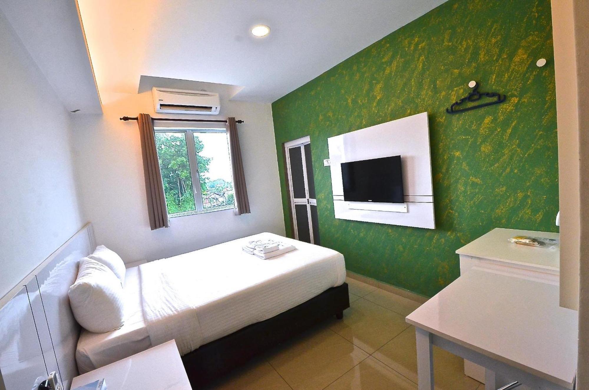 Yew Boutique Hotel Teluk Intan Zimmer foto