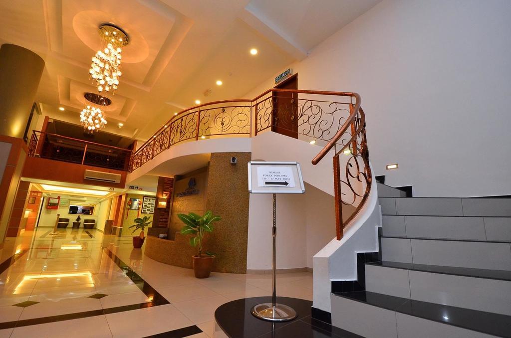 Yew Boutique Hotel Teluk Intan Exterior foto