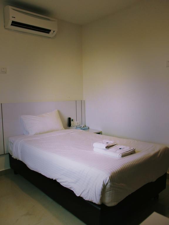 Yew Boutique Hotel Teluk Intan Exterior foto