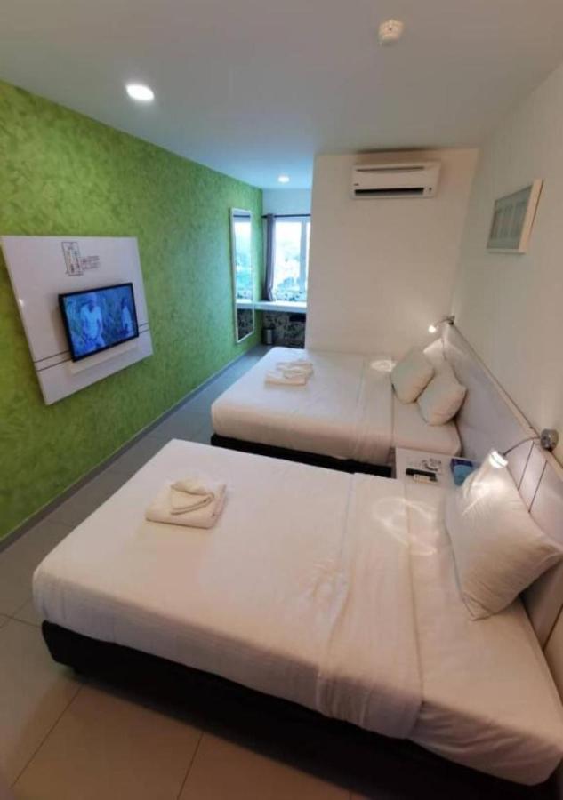 Yew Boutique Hotel Teluk Intan Exterior foto